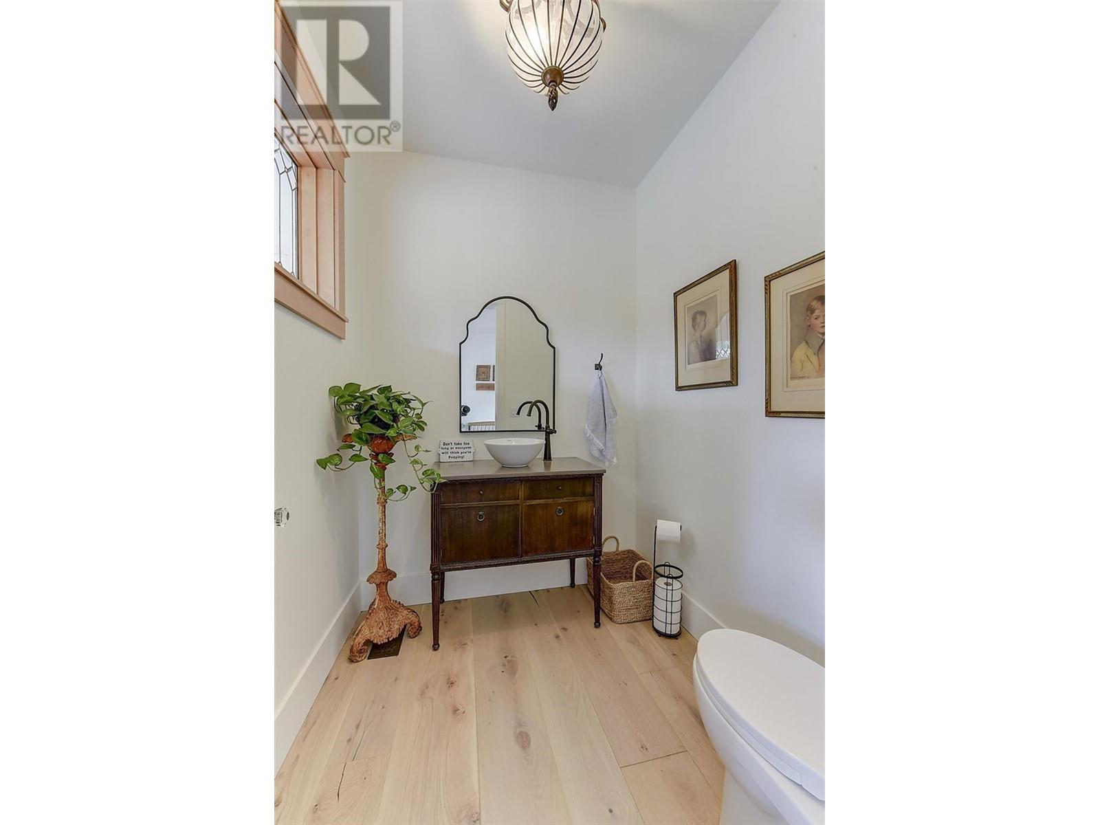  5474 Deadpine Drive, Kelowna
