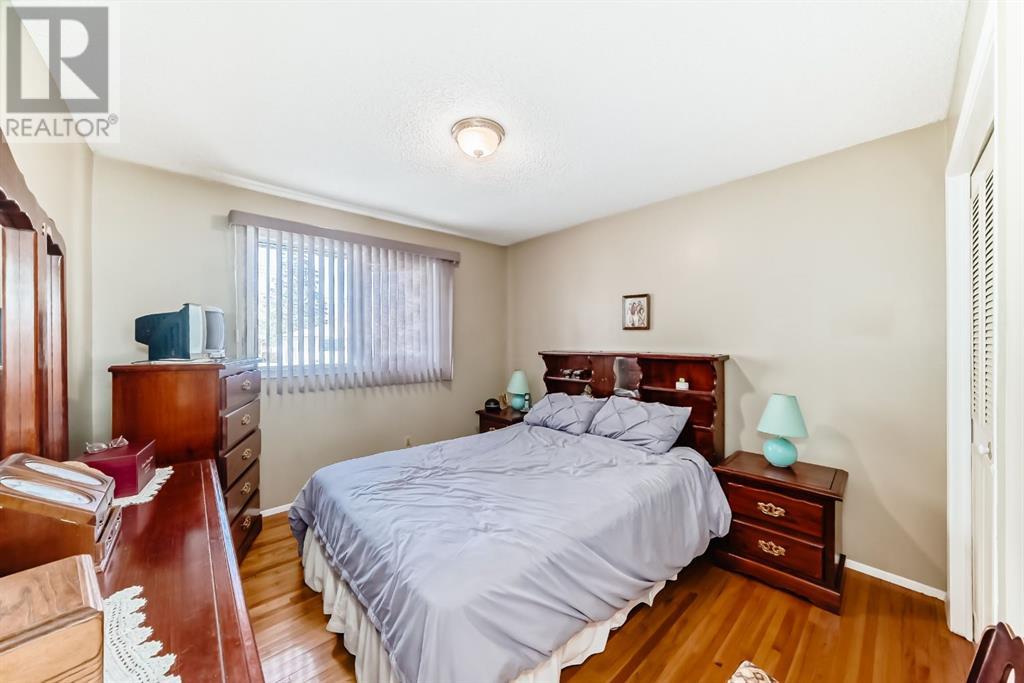 Single Family House Bi-level for Sale in  Marshall Road NE Marlborough Calgary 