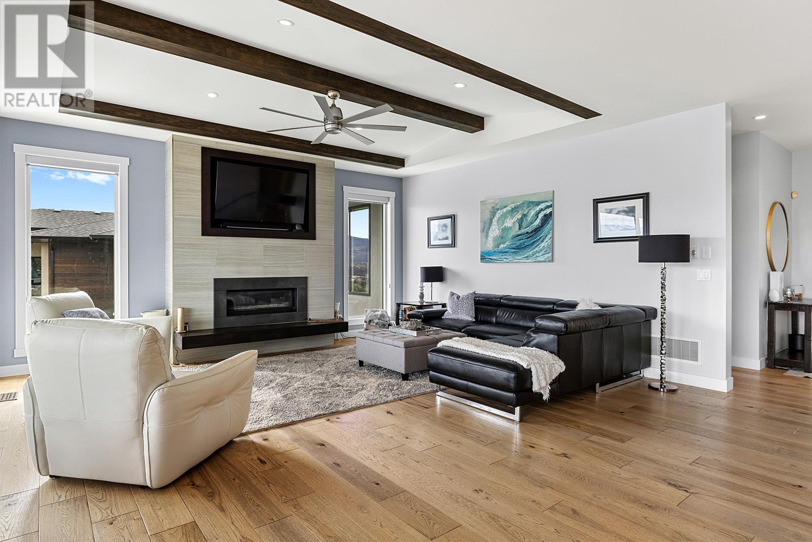  718 Highpointe Drive, Kelowna