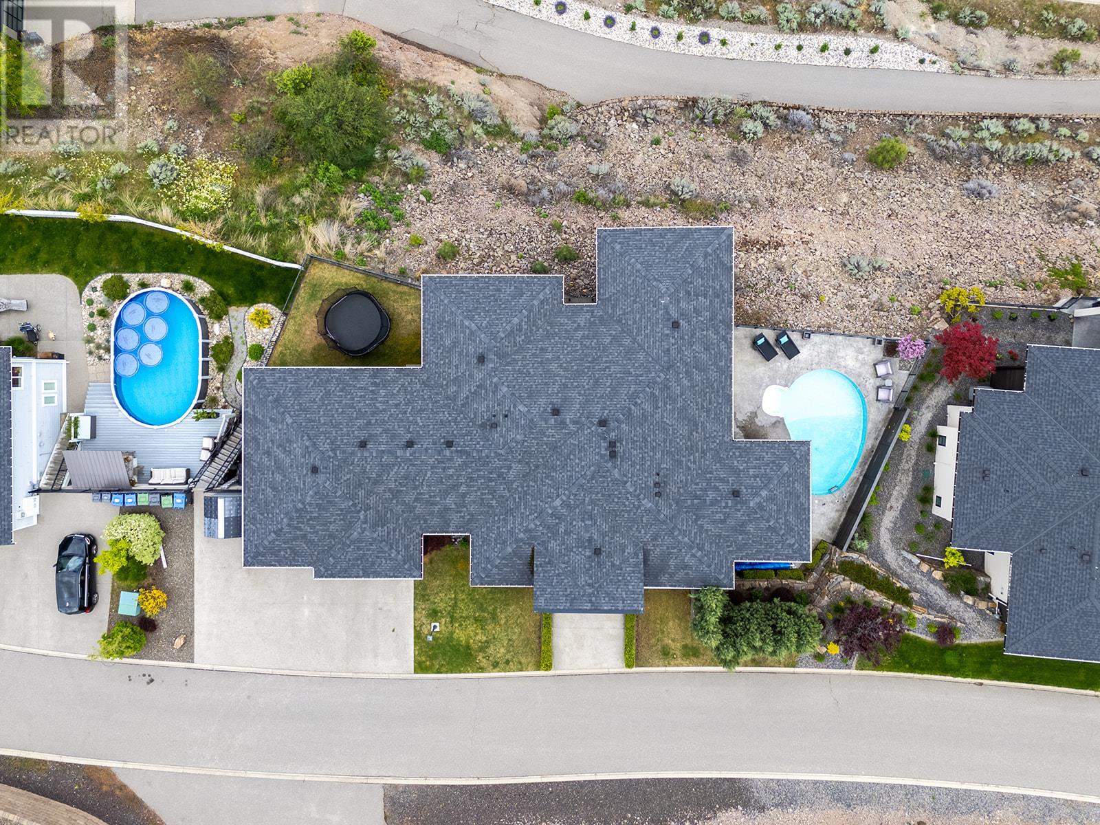  718 Highpointe Drive, Kelowna