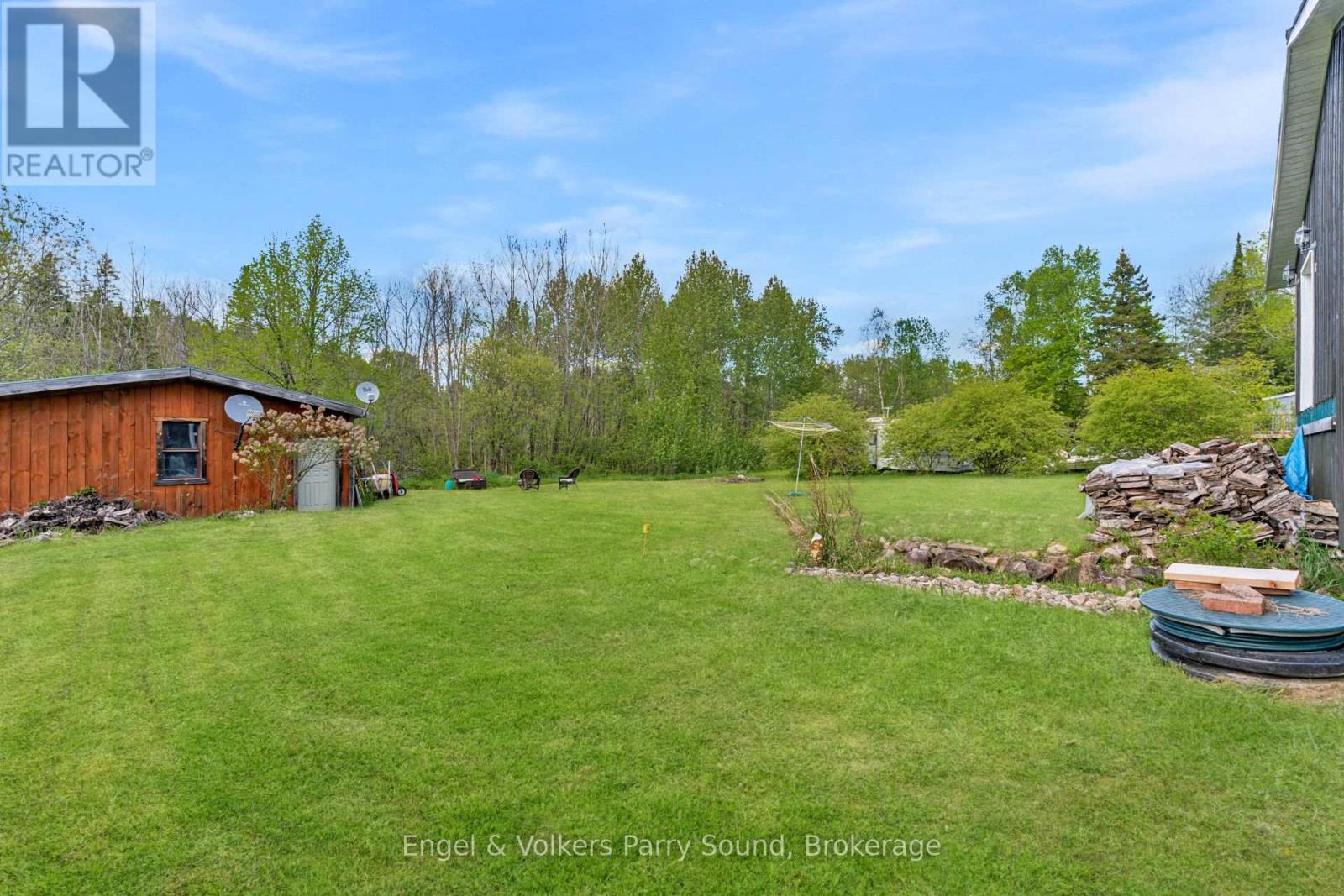 Photo 38 of 34 Gordon Point Road, Magnetawan ON