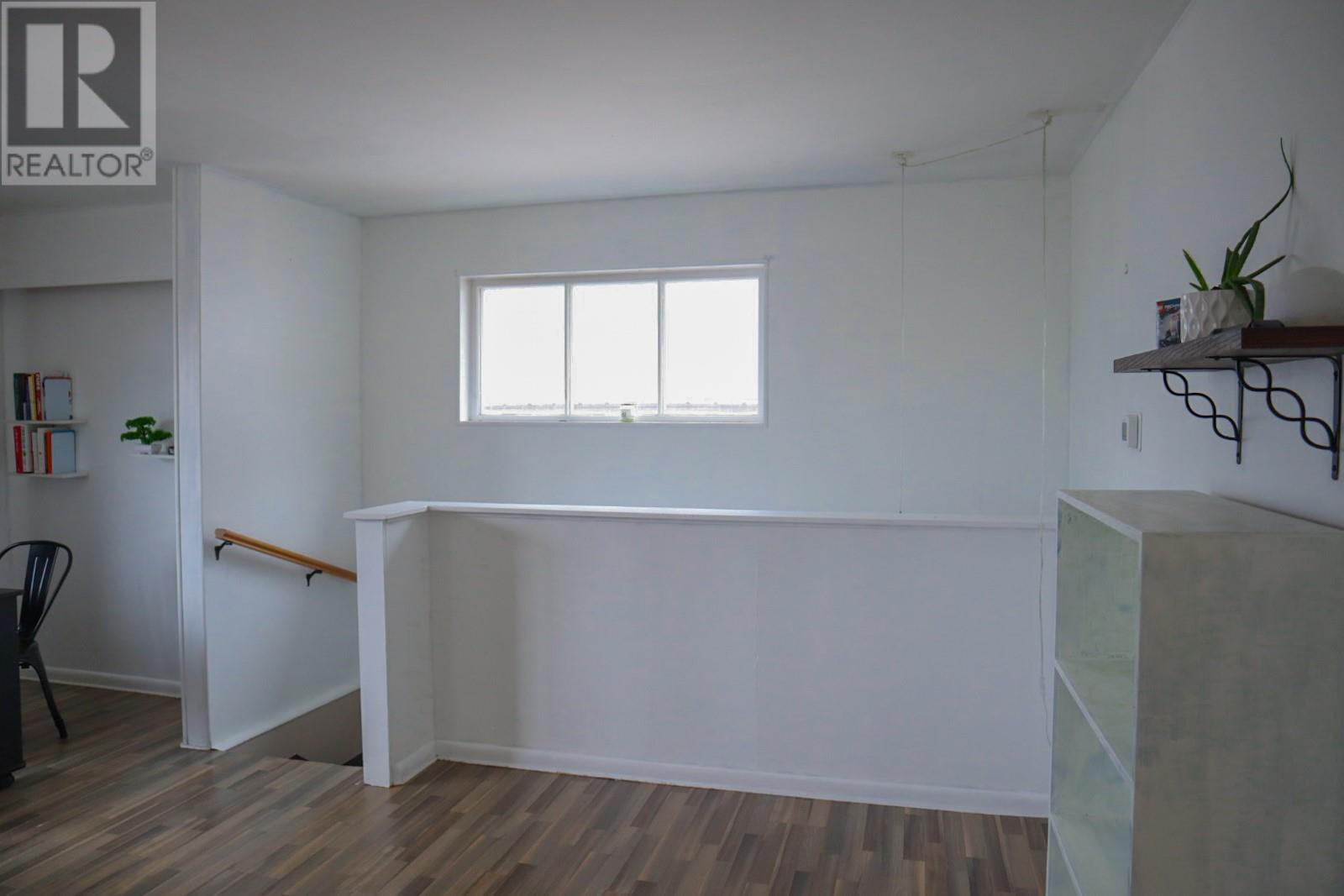 1730 Topping Street, Trail