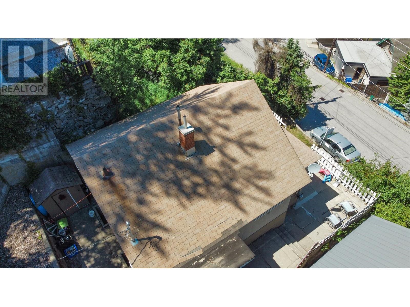 1730 Topping Street, Trail