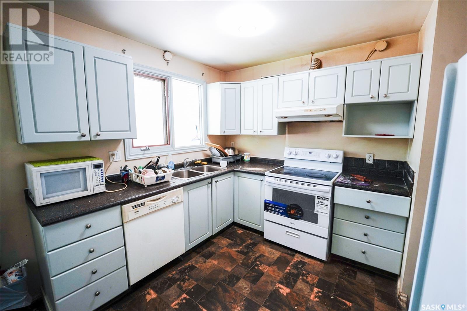 Photo 6 of 2303 7th Avenue E, Regina SK