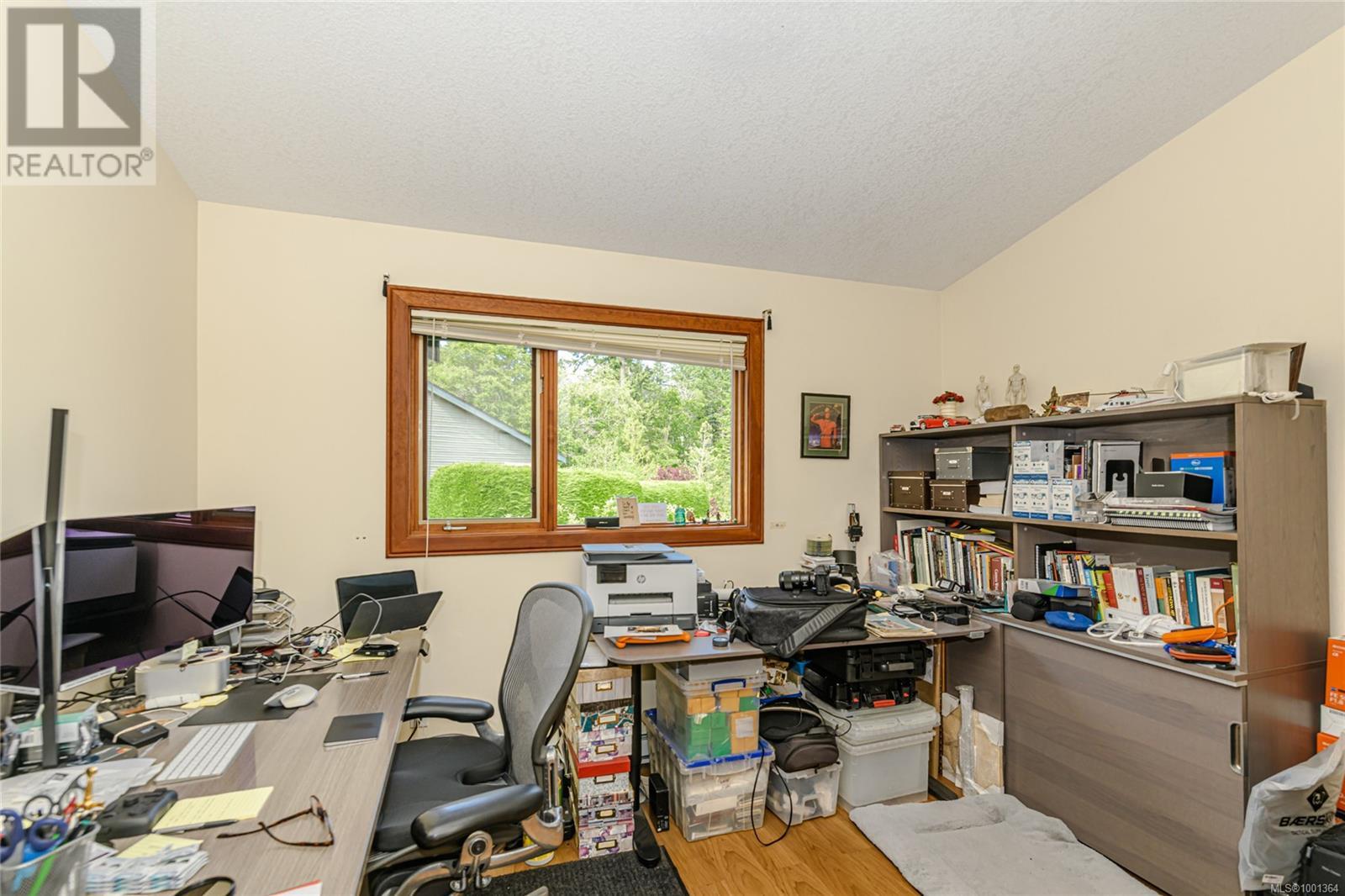 11 133 Corbett Rd, Salt Spring