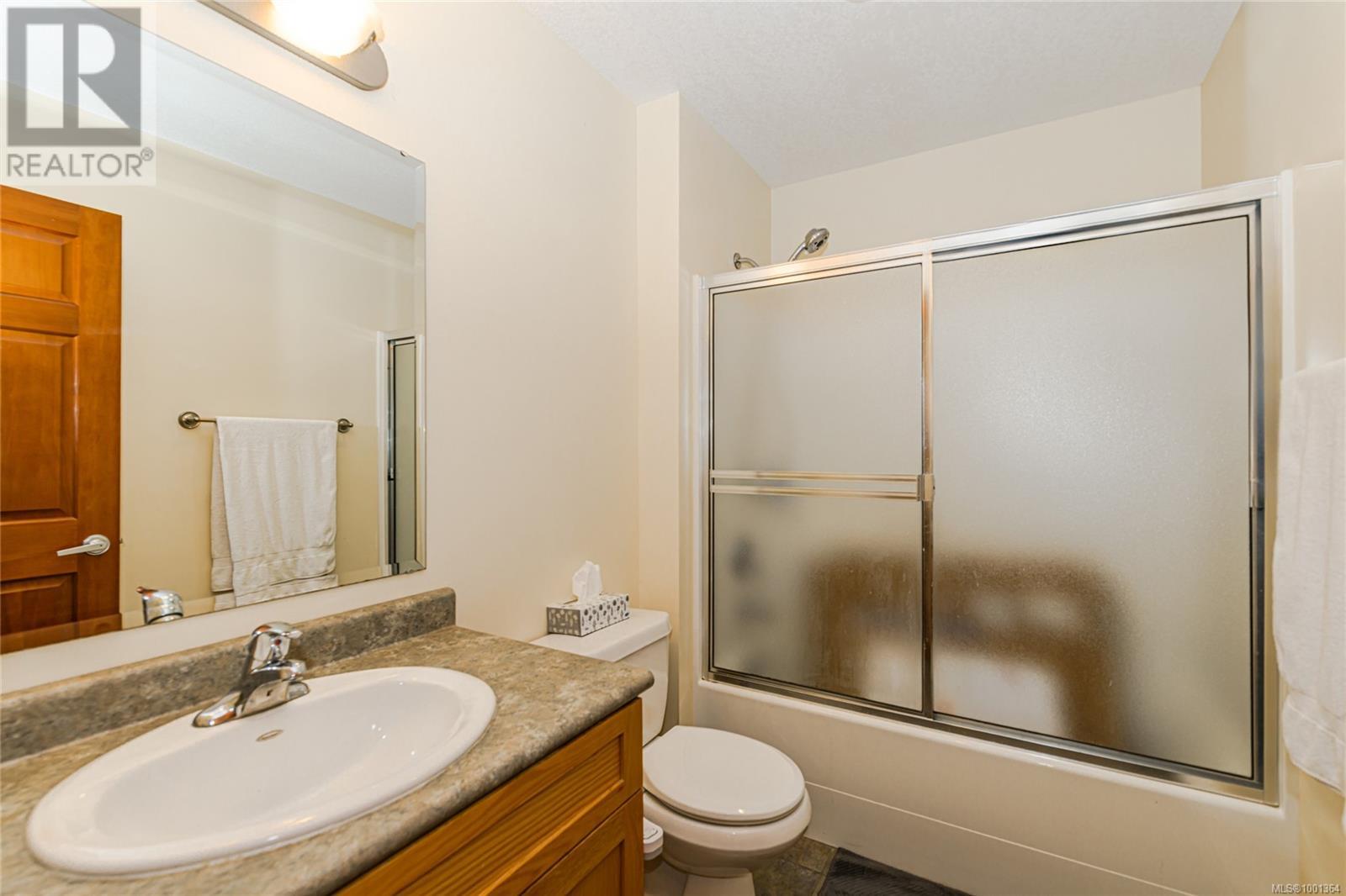 11 133 Corbett Rd, Salt Spring