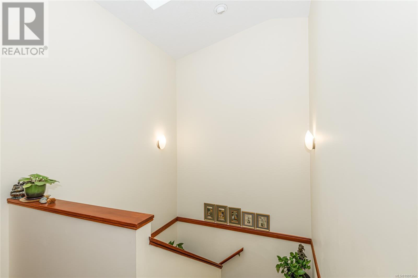 11 133 Corbett Rd, Salt Spring