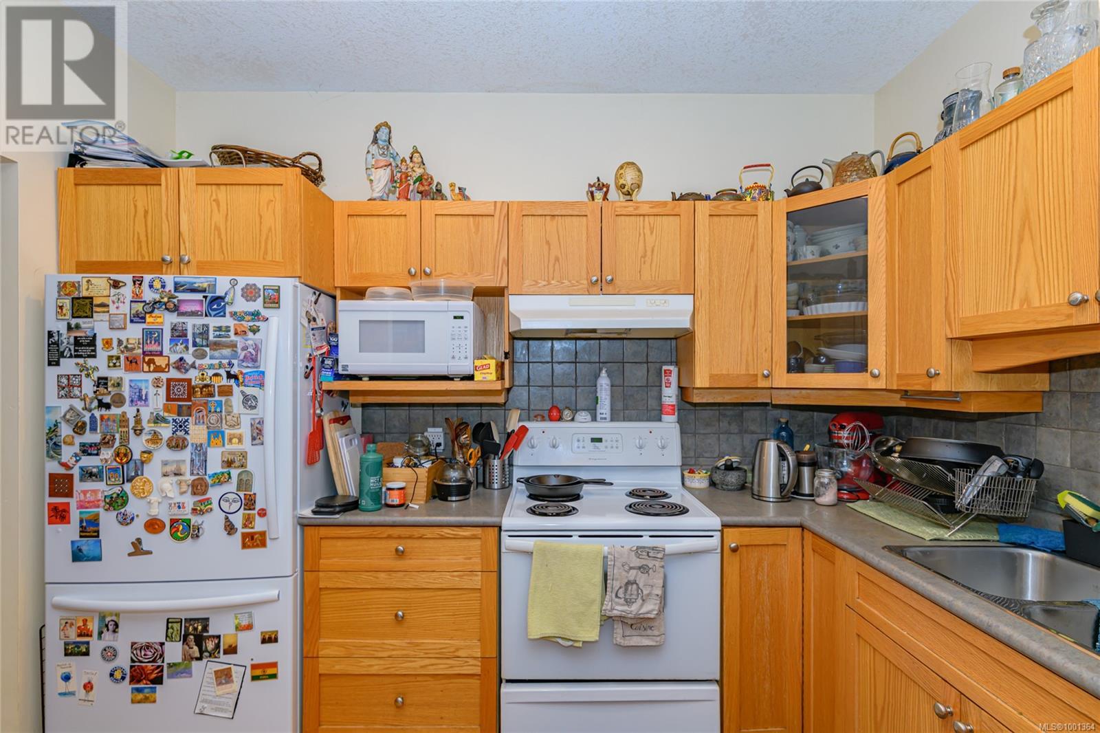 11 133 Corbett Rd, Salt Spring