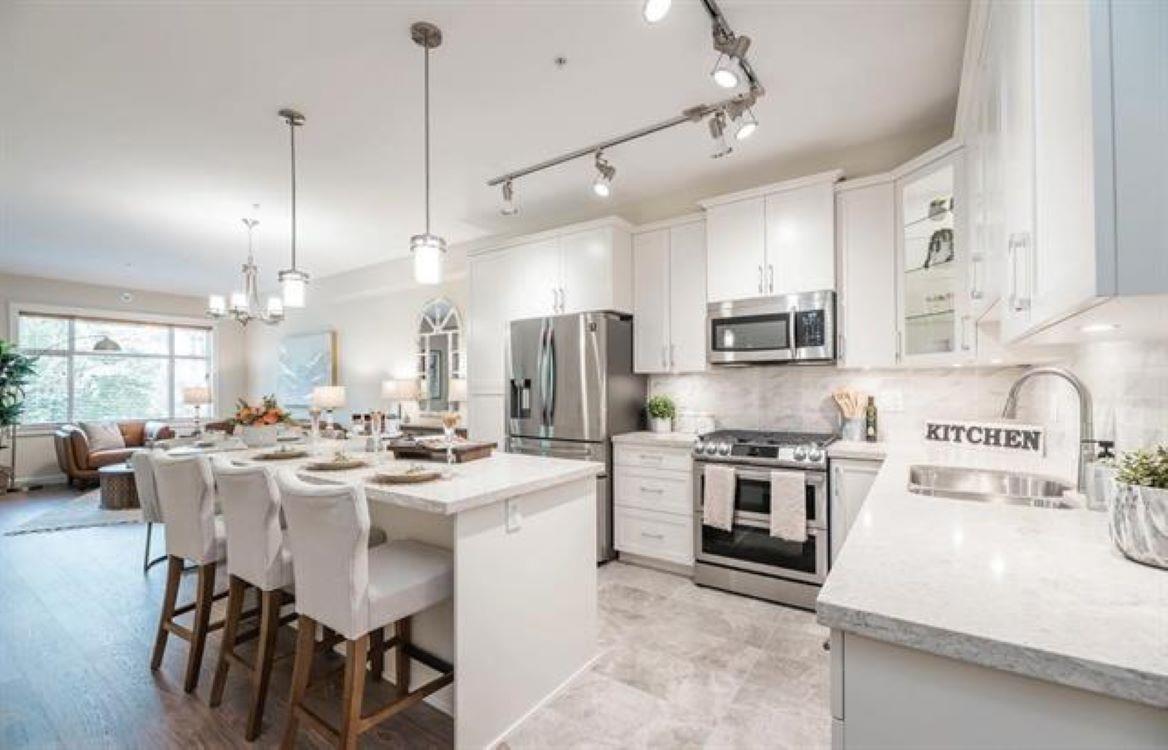 Photo 2 of 305 20932 83 Avenue, Langley BC