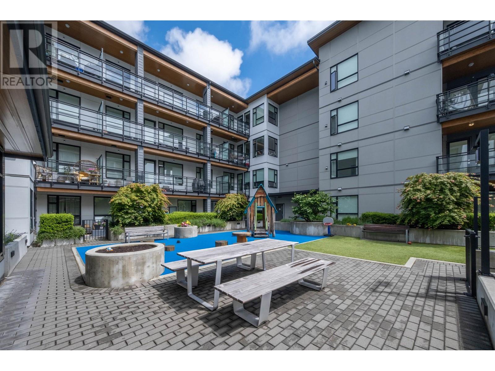 111 715 W 15TH STREET, North Vancouver real estate listing R3008833