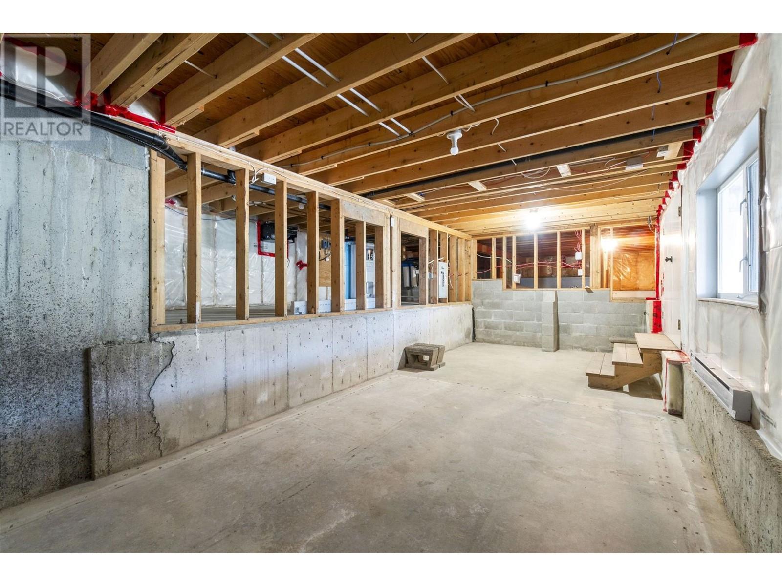  5675 Eagle Bay Road, Eagle Bay