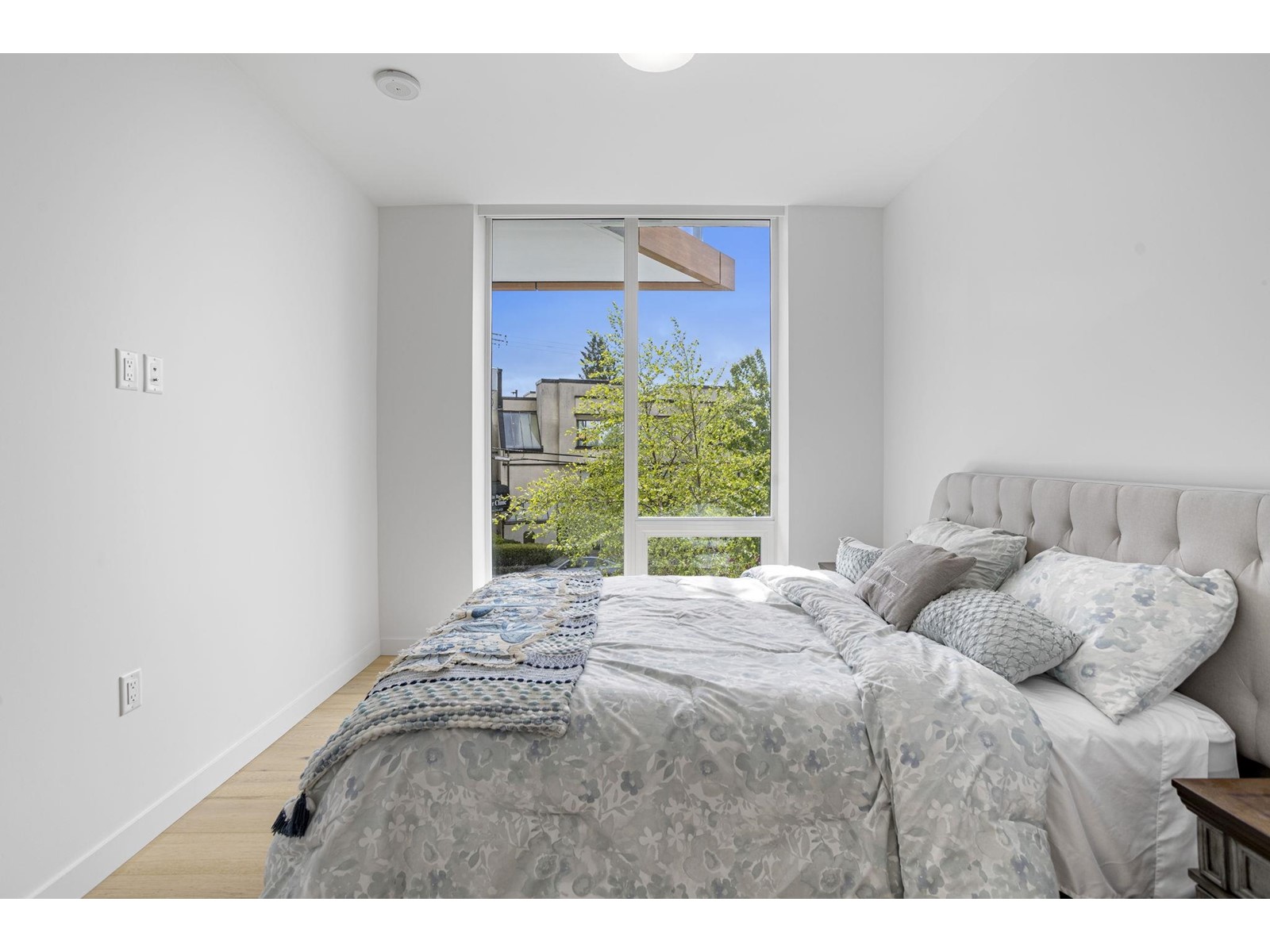Photo 18 of Th 3 1439 George Street, White Rock BC