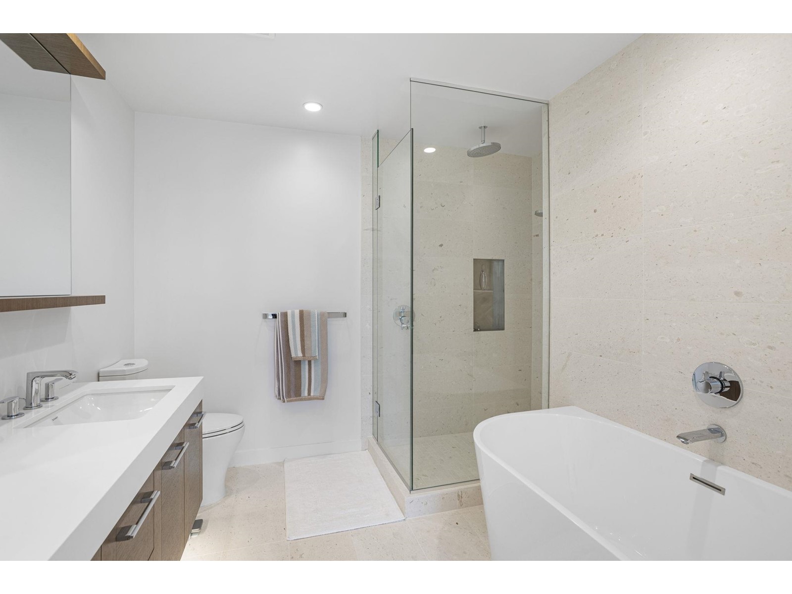 Photo 20 of Th 3 1439 George Street, White Rock BC
