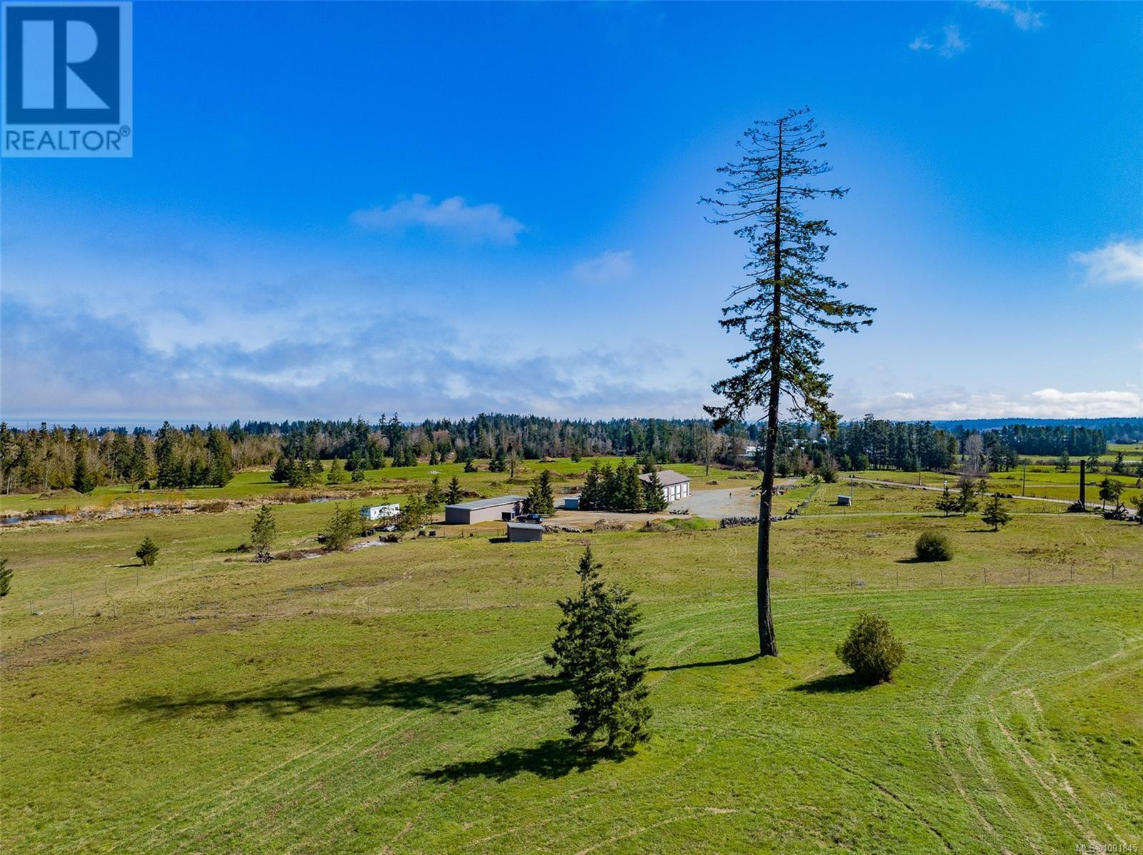 Photo 34 of 1355 Hodges Rd, French Creek BC