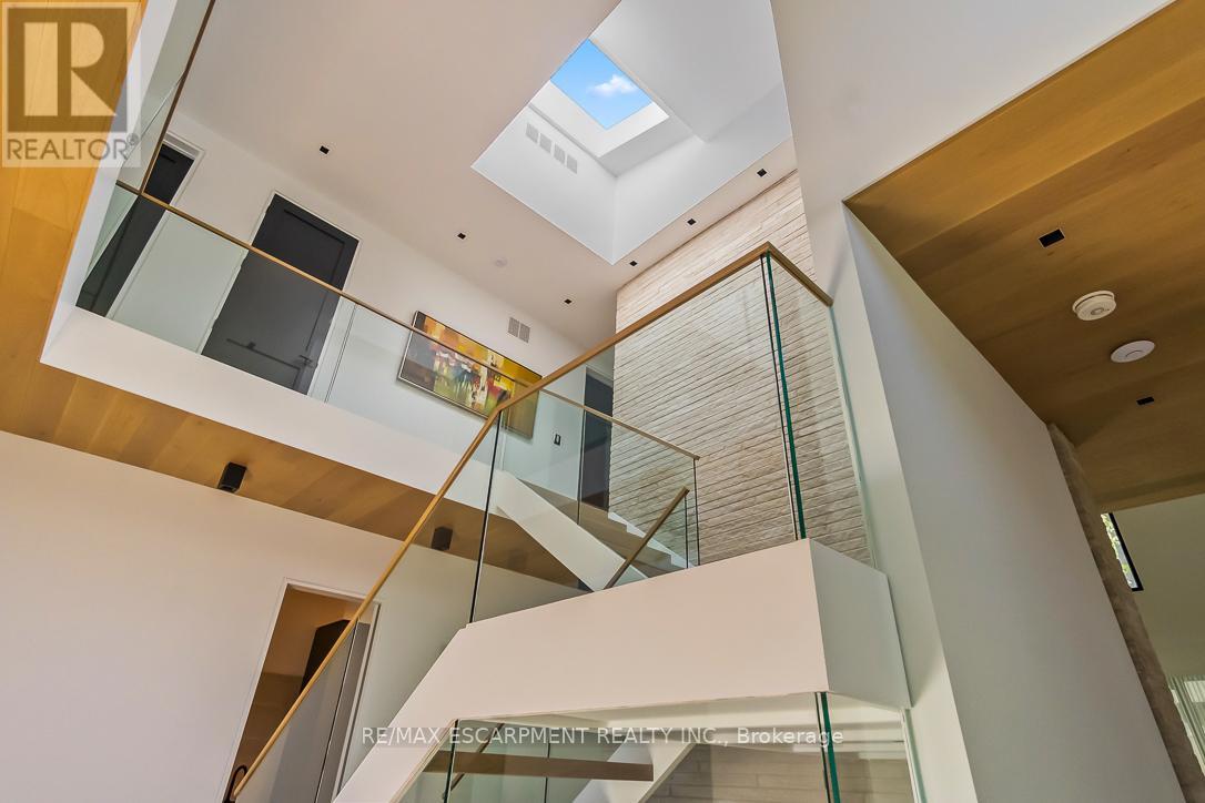 Photo 21 of 1308 Greenoaks Drive, Mississauga ON