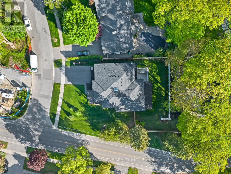 Photo 46 of 1308 Greenoaks Drive, Mississauga ON