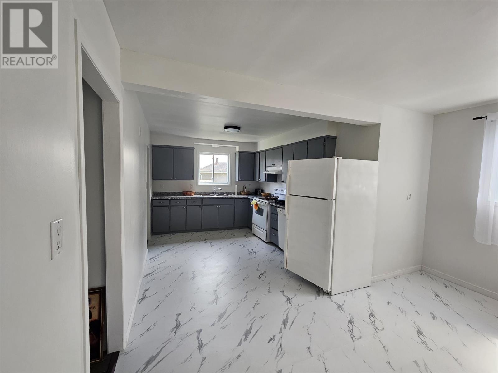 Photo 12 of 34 Hudson Ave, Terrace Bay ON