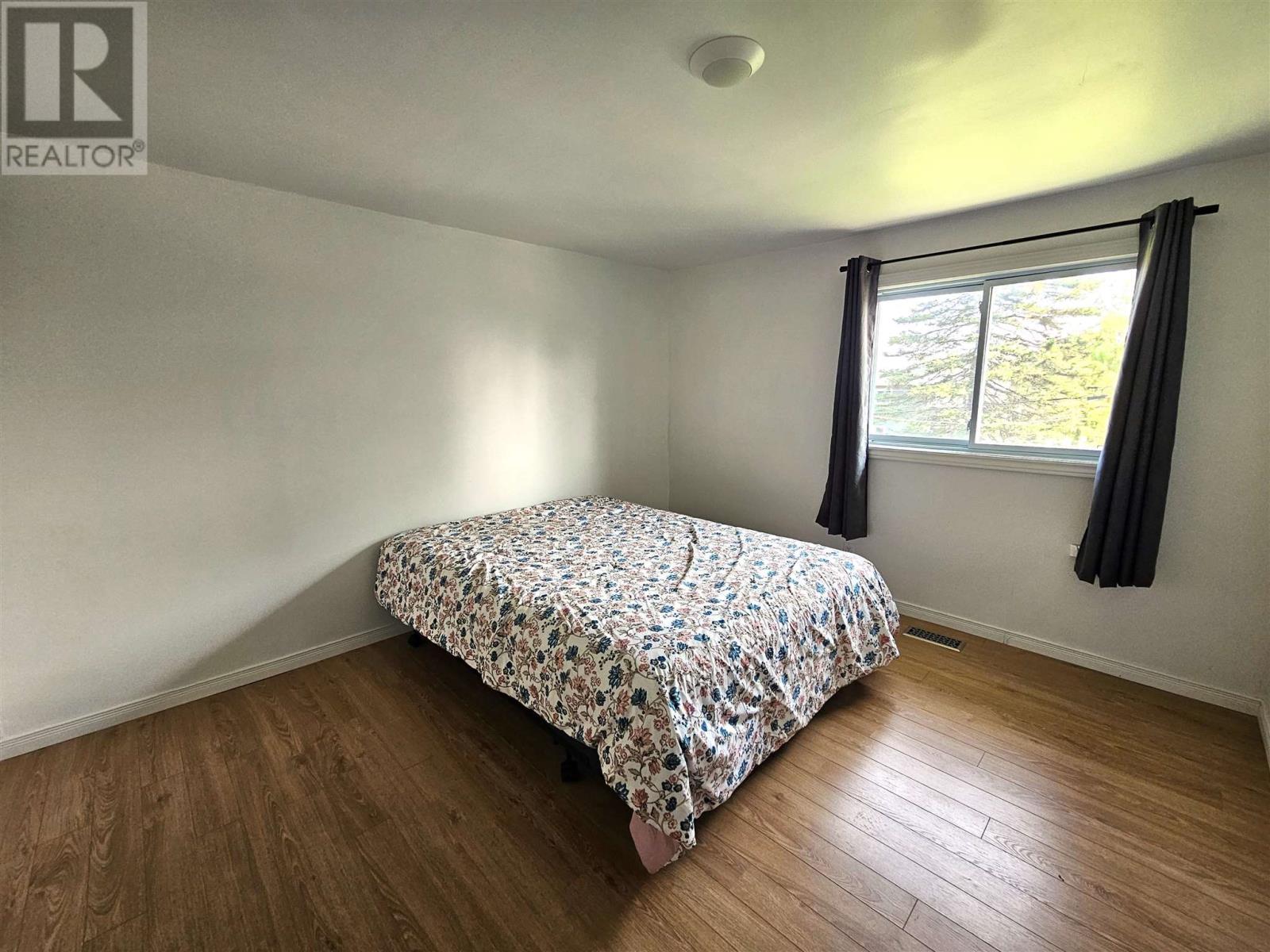 Photo 28 of 34 Hudson Ave, Terrace Bay ON