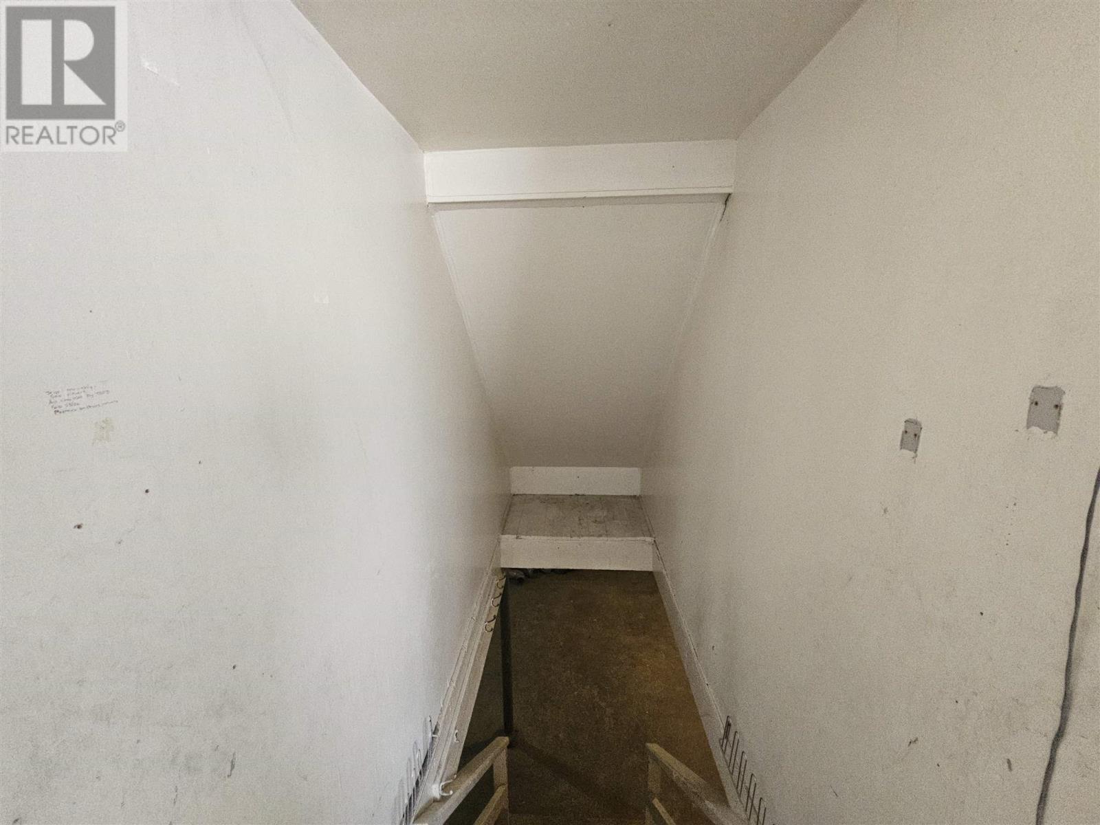 Photo 39 of 34 Hudson Ave, Terrace Bay ON