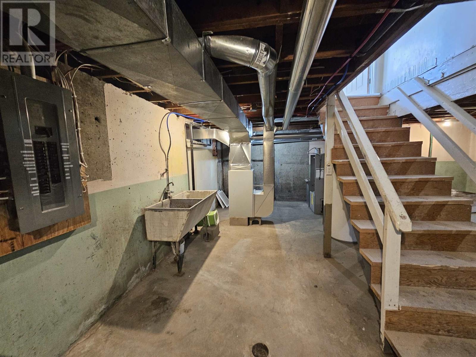Photo 41 of 34 Hudson Ave, Terrace Bay ON
