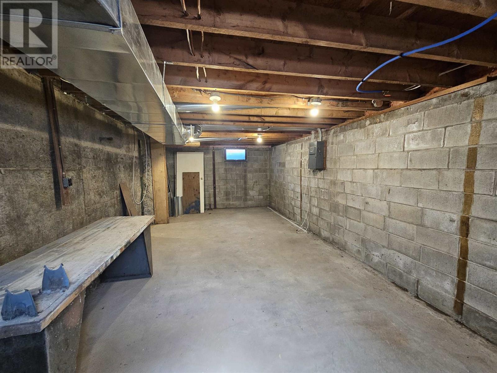 Photo 44 of 34 Hudson Ave, Terrace Bay ON