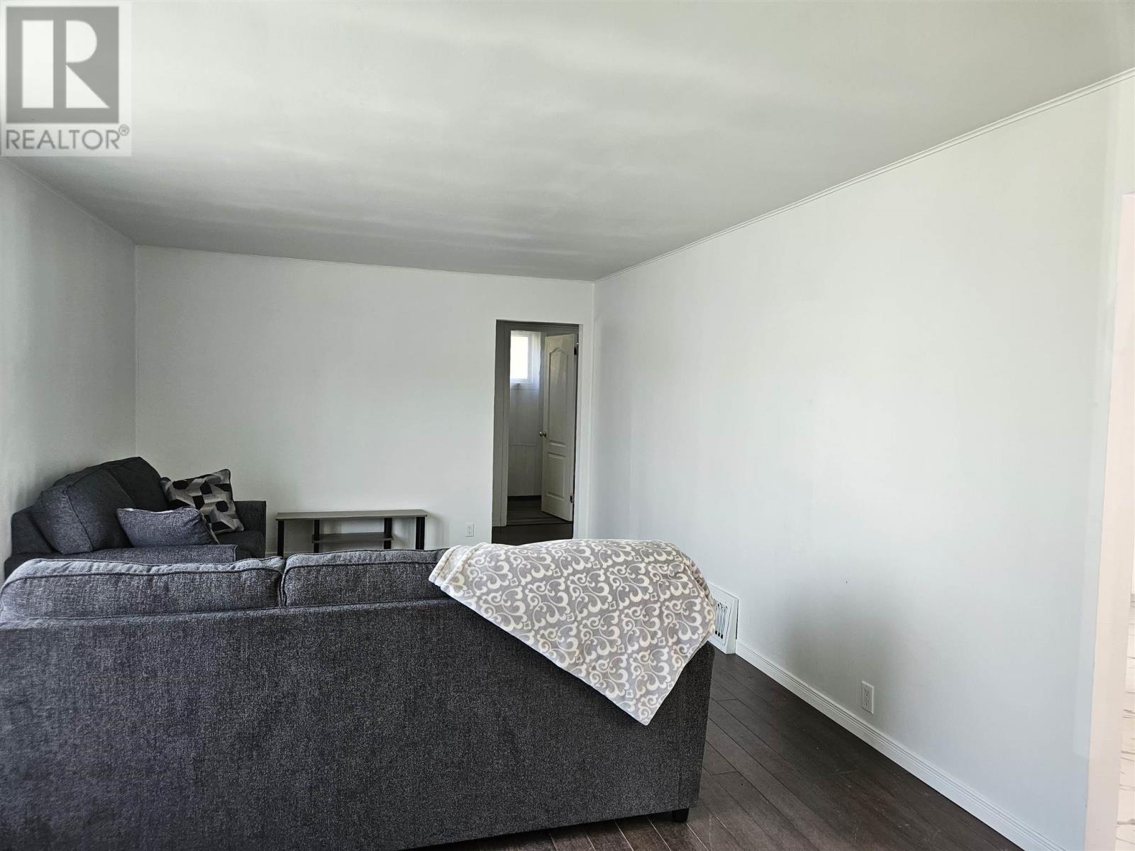 Photo 8 of 34 Hudson Ave, Terrace Bay ON