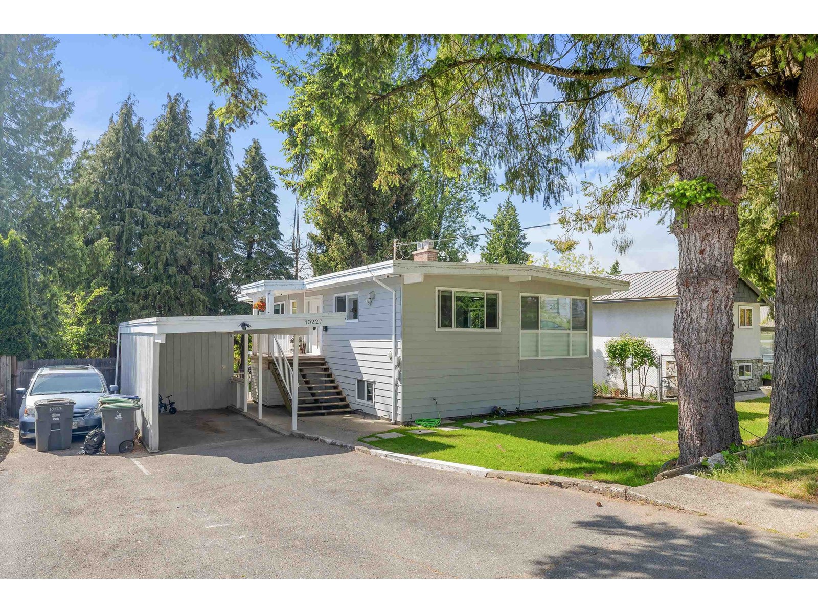 Photo 1 of 10227 127 Street, Surrey BC