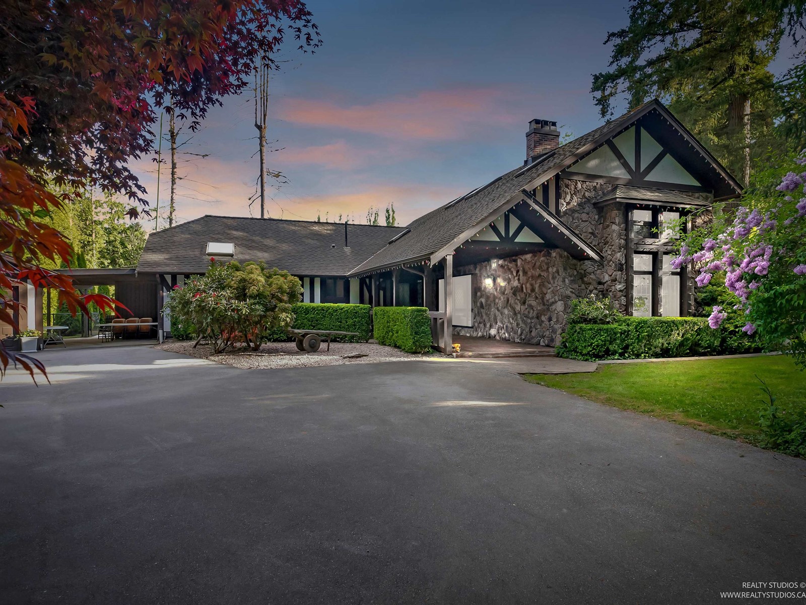 Photo 2 of 20077 Fernridge Crescent, Langley BC