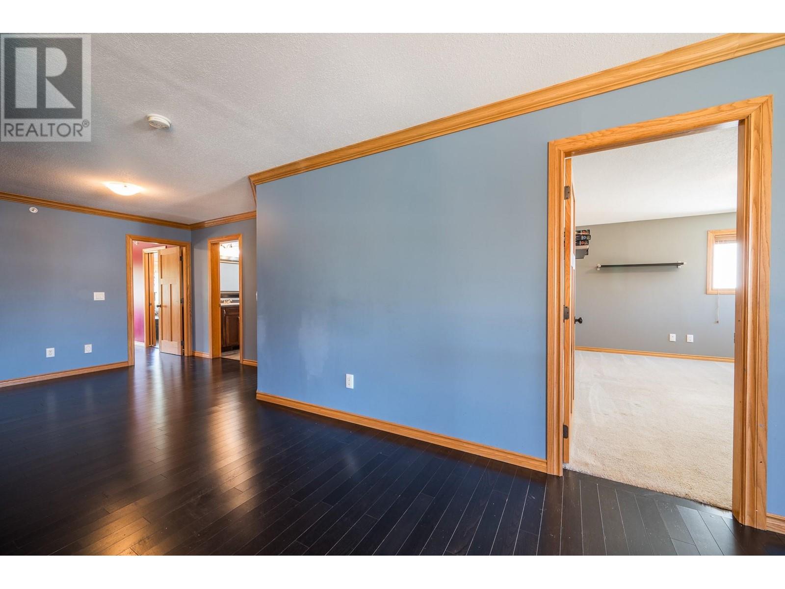 Photo 15 of 8925 Grizzly Crescent, Kamloops BC