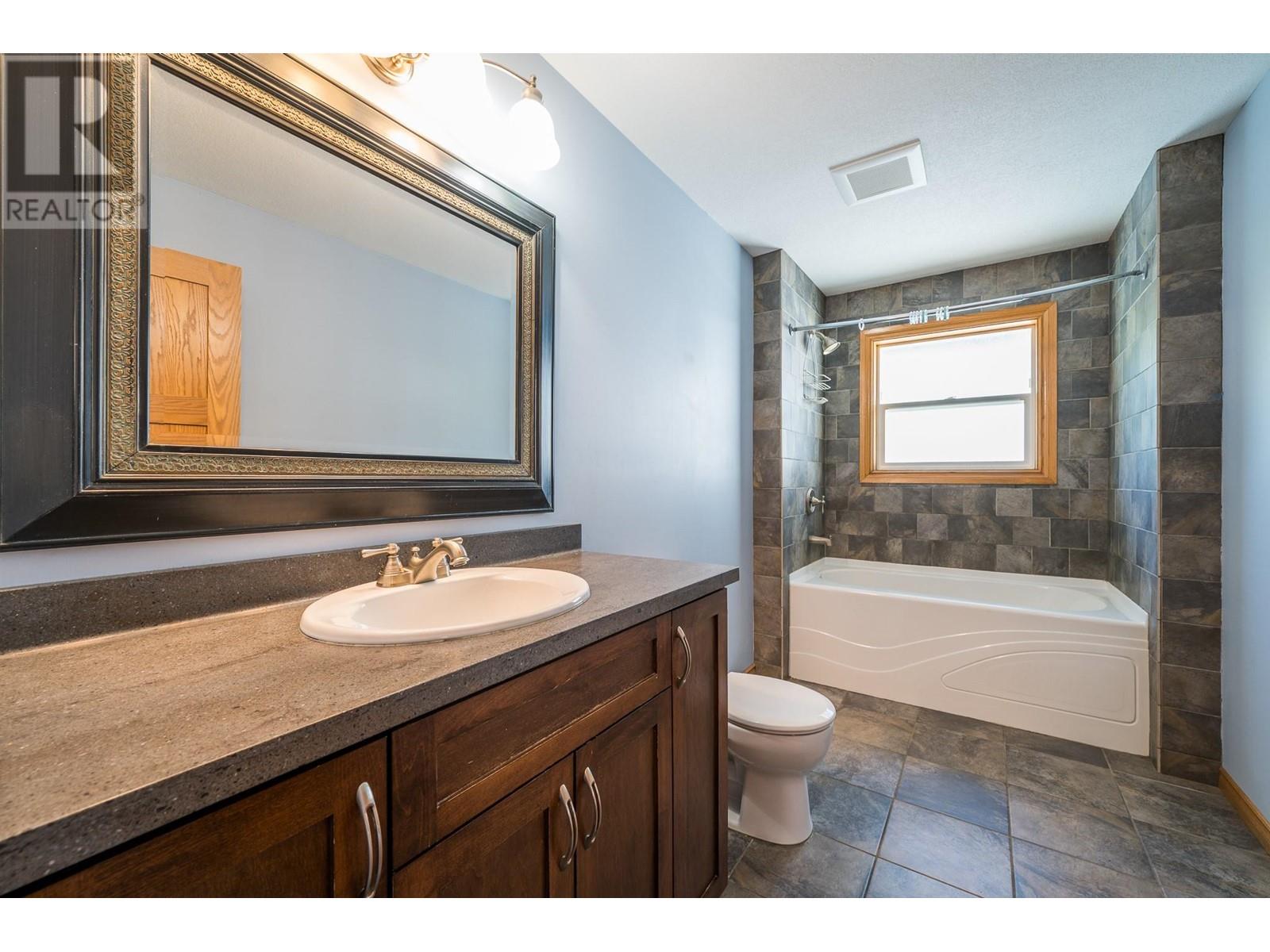 Photo 25 of 8925 Grizzly Crescent, Kamloops BC