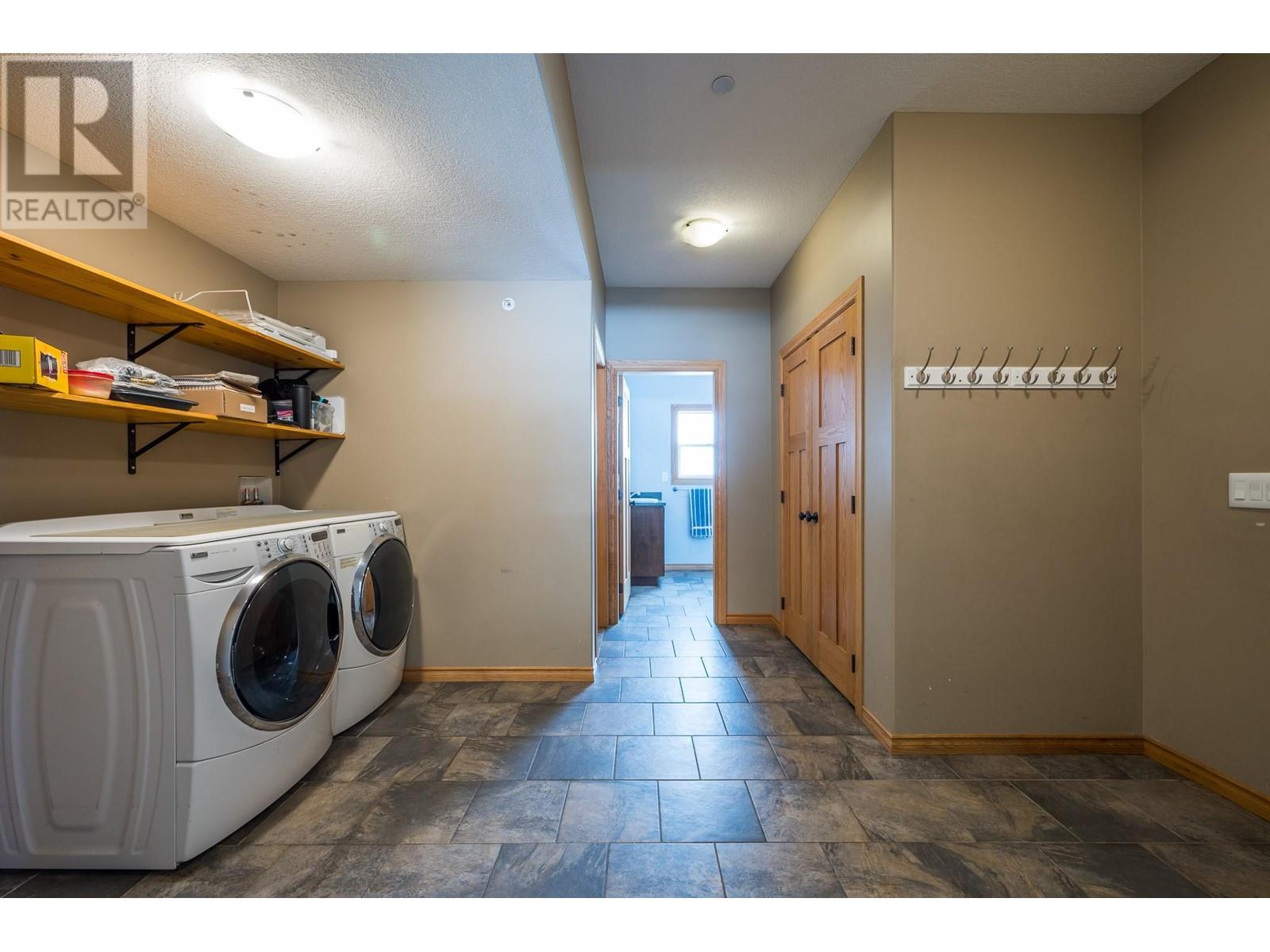 Photo 10 of 8925 Grizzly Crescent, Kamloops BC