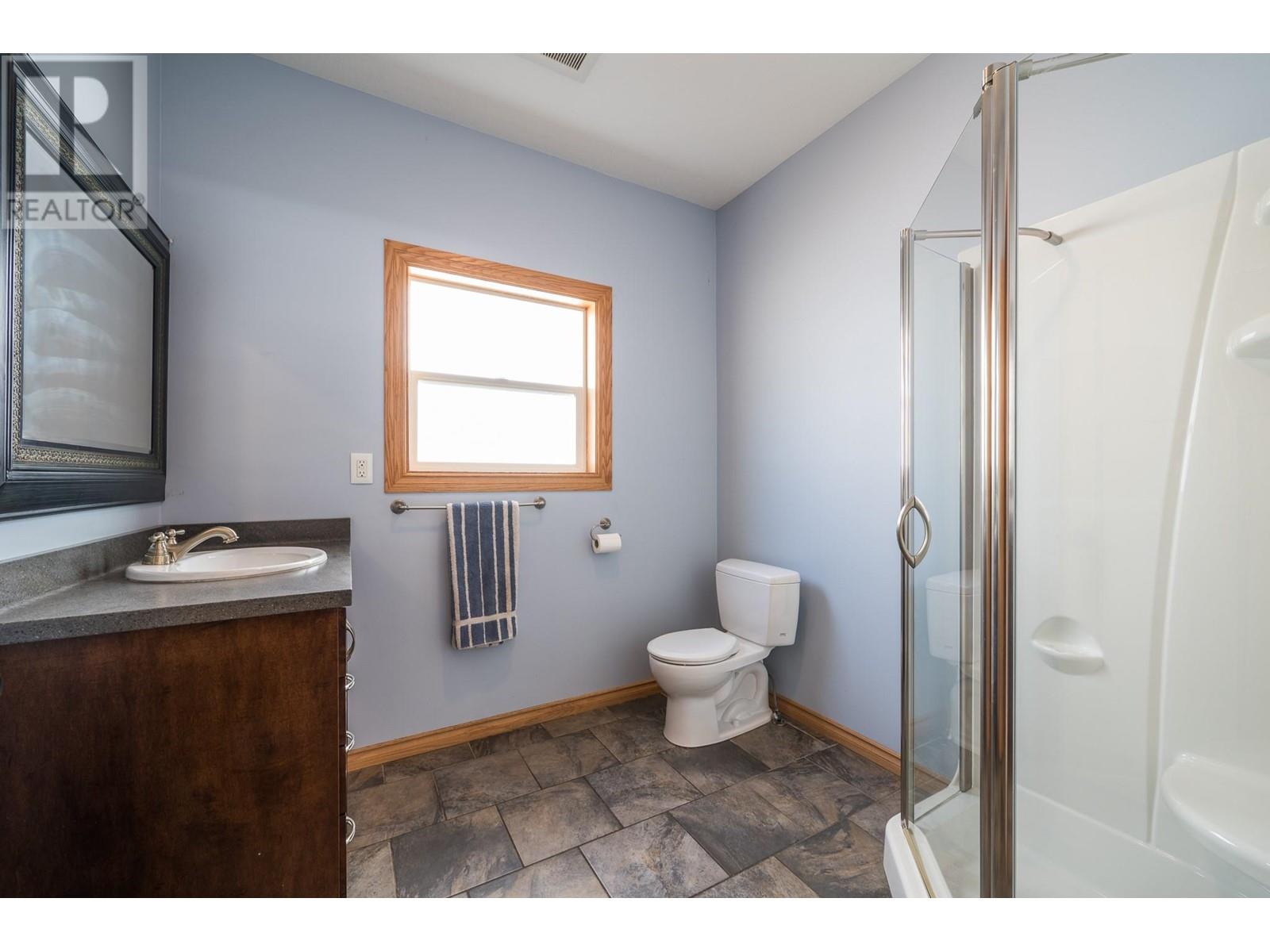 Photo 9 of 8925 Grizzly Crescent, Kamloops BC