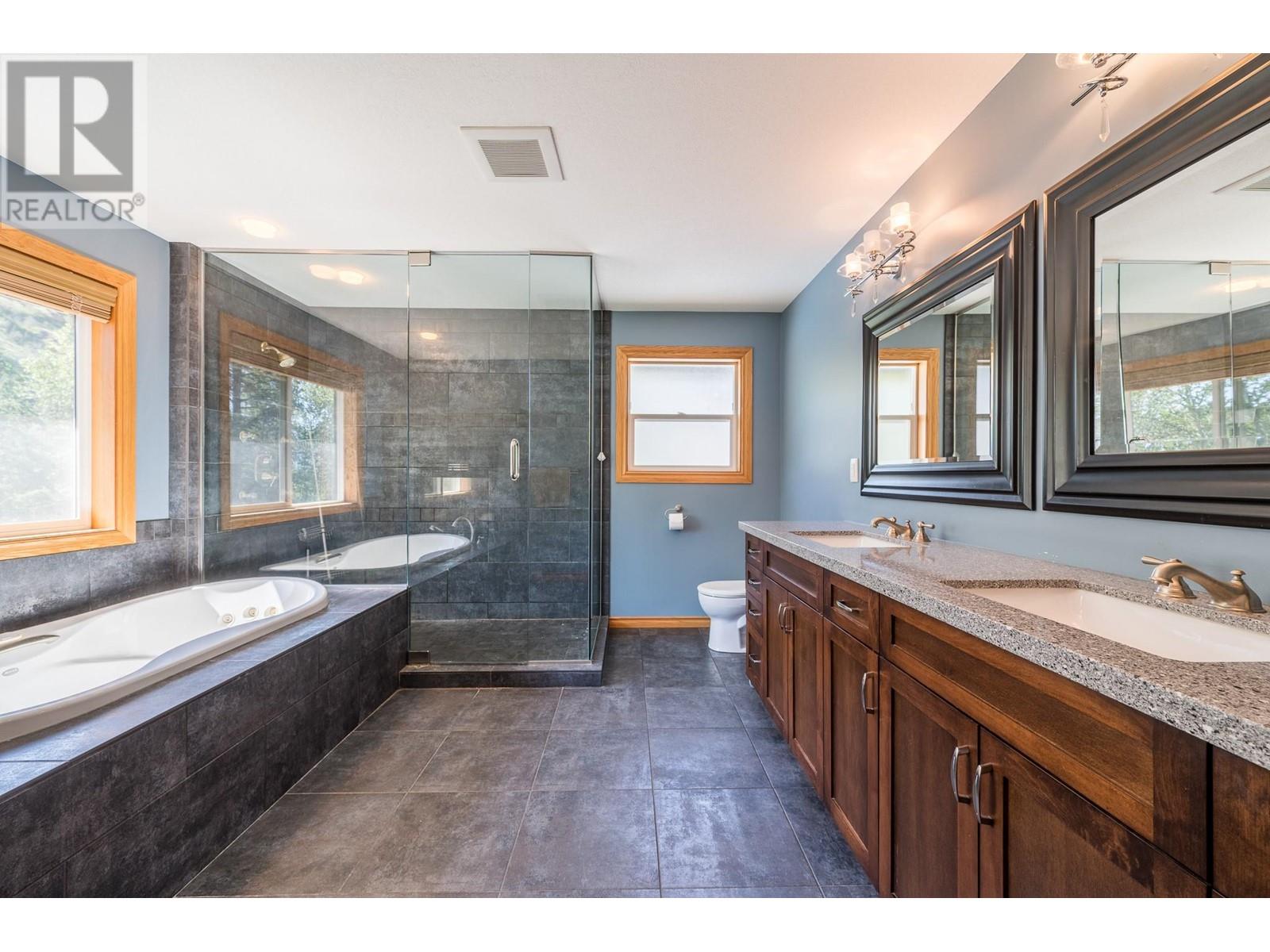 Photo 19 of 8925 Grizzly Crescent, Kamloops BC