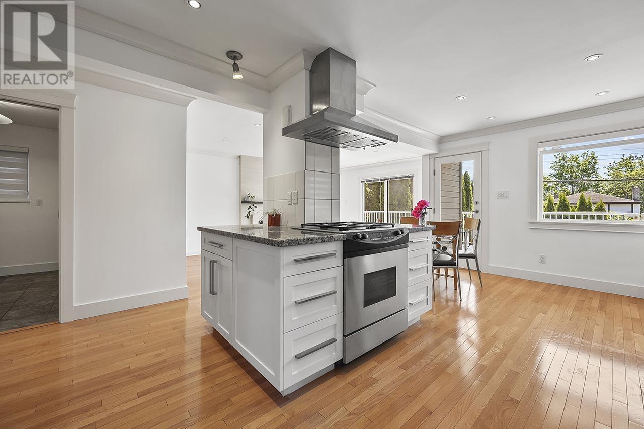 Photo 9 of 3558 W 32nd Avenue, Vancouver BC