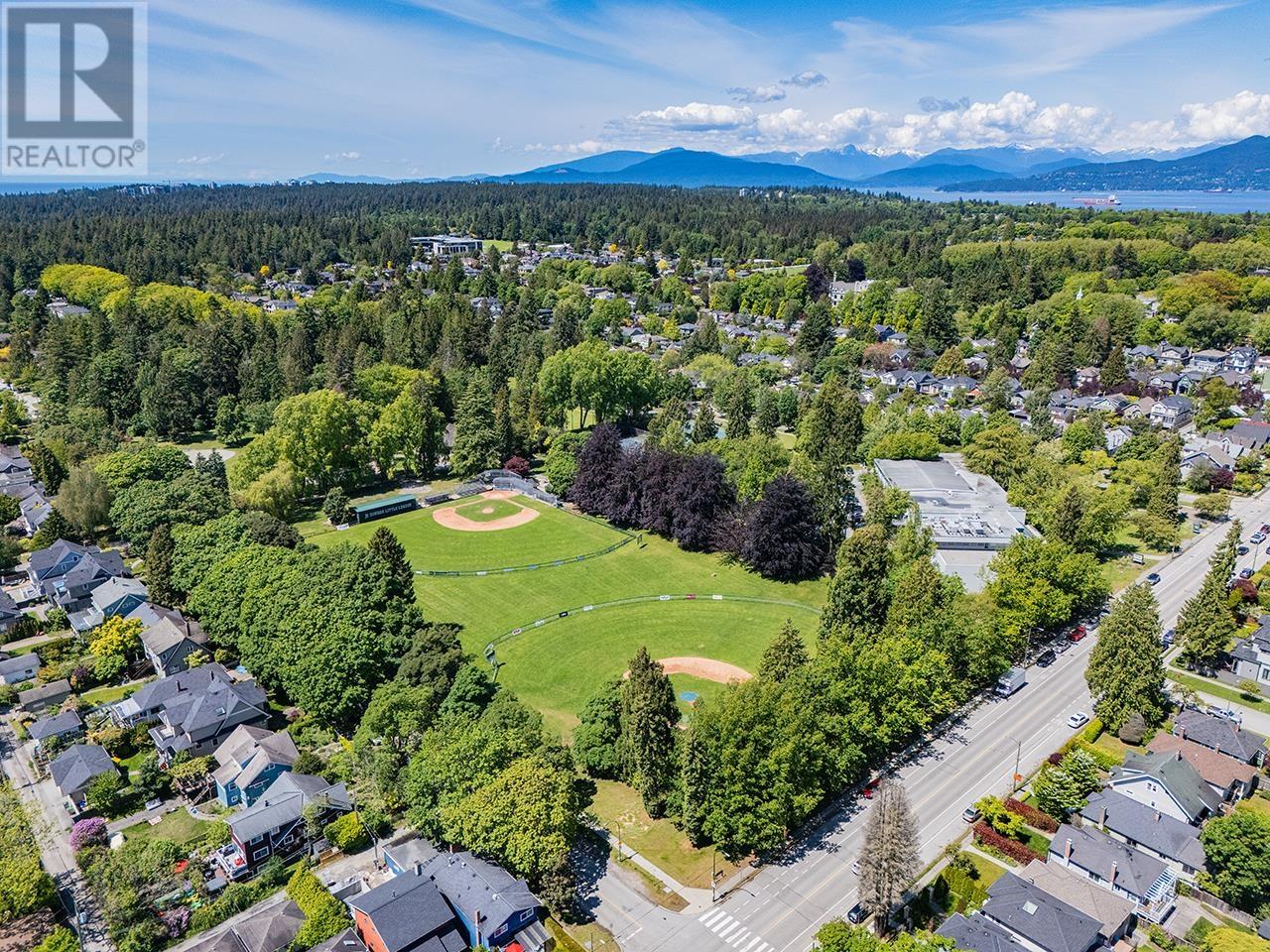 Photo 31 of 3558 W 32nd Avenue, Vancouver BC