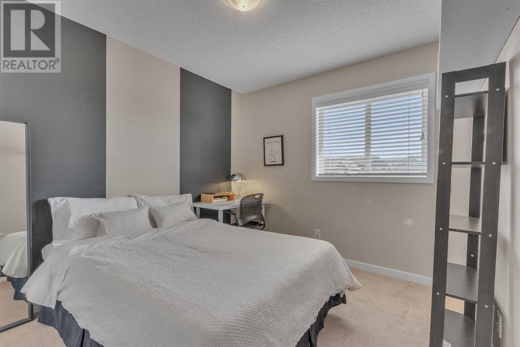 Single Family House for Sale in  New Brighton Drive SE New Brighton Calgary 