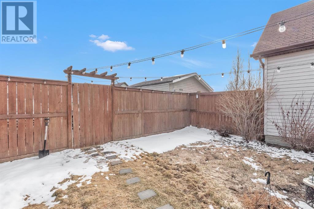 Single Family House for Sale in  New Brighton Drive SE New Brighton Calgary 