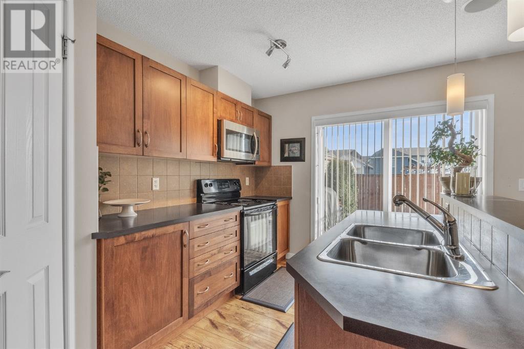 Single Family House for Sale in  New Brighton Drive SE New Brighton Calgary 