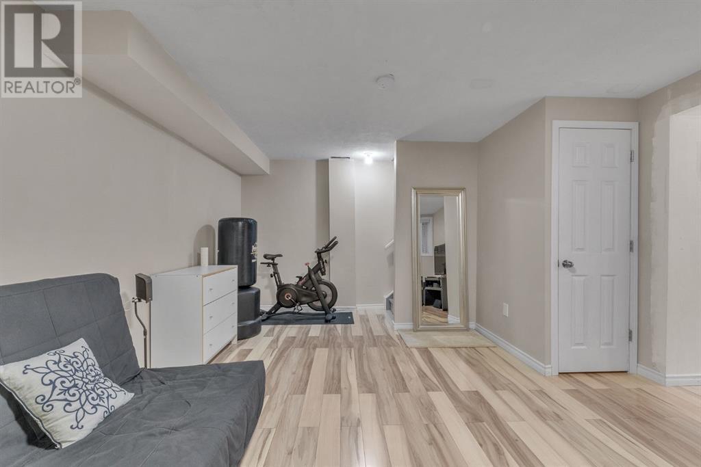 Single Family House for Sale in  New Brighton Drive SE New Brighton Calgary 