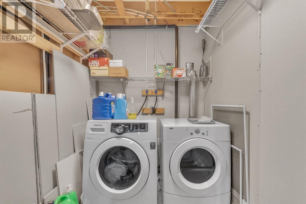 Single Family House for Sale in  New Brighton Drive SE New Brighton Calgary 