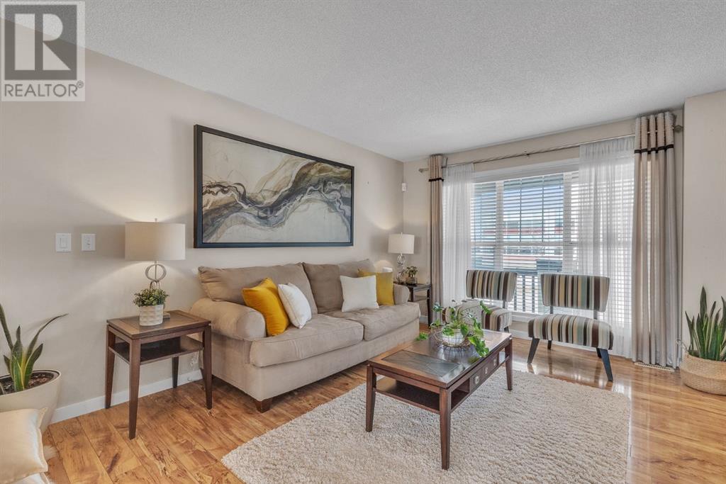 Single Family House for Sale in  New Brighton Drive SE New Brighton Calgary 
