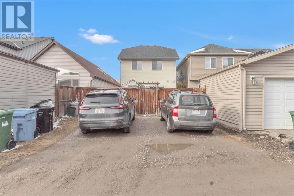 Single Family House for Sale in  New Brighton Drive SE New Brighton Calgary 