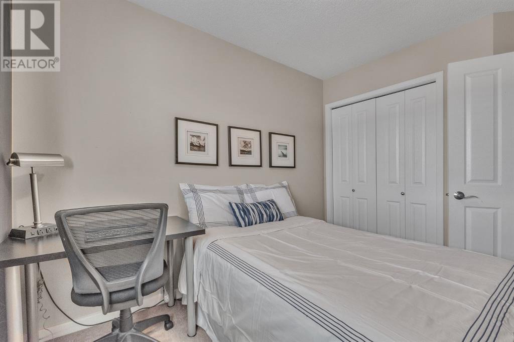 Single Family House for Sale in  New Brighton Drive SE New Brighton Calgary 