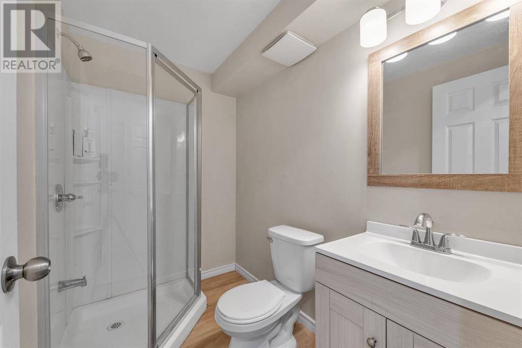 Single Family House for Sale in  New Brighton Drive SE New Brighton Calgary 