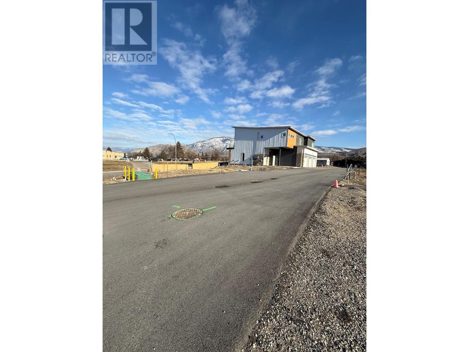  937 Spillway Road, Oliver