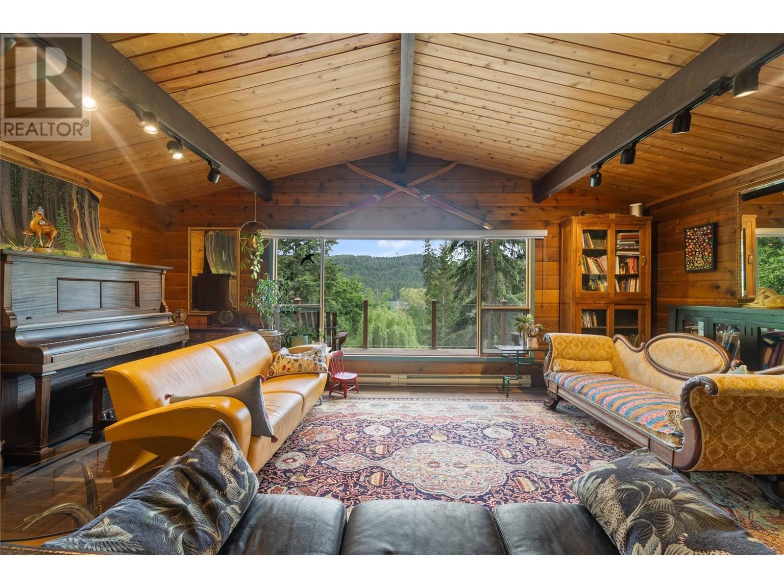  781 Gardom Lake Road, Enderby