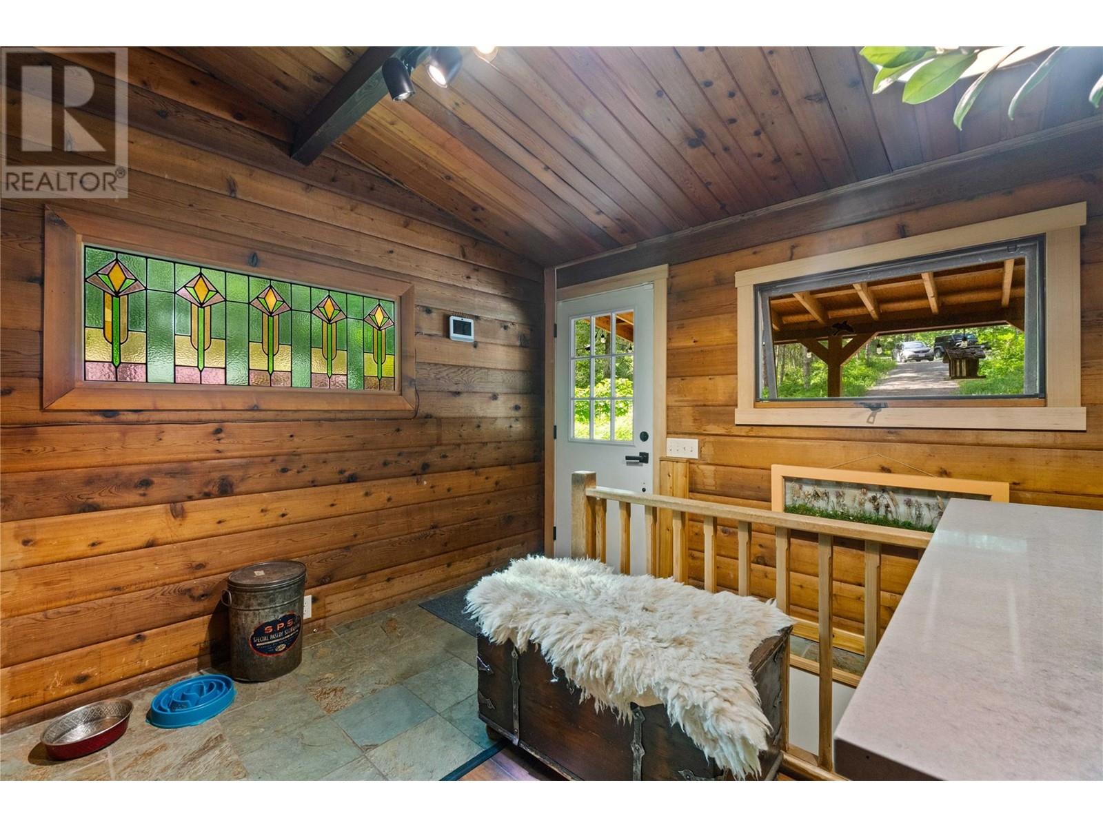  781 Gardom Lake Road, Enderby