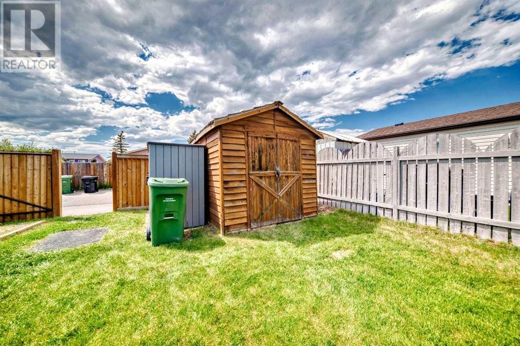 Single Family House Bungalow for Sale in  Castledale Crescent NE Castleridge Calgary 