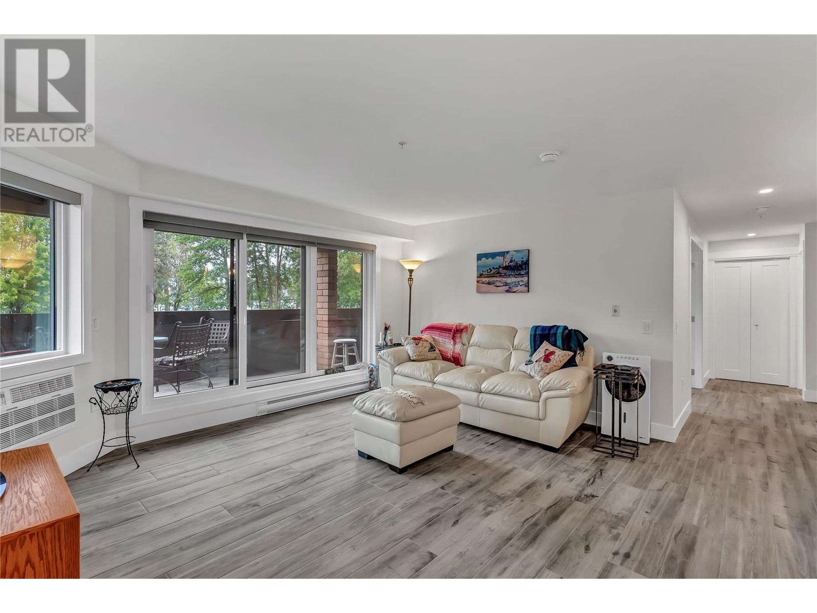105 217 Elm Avenue, Penticton