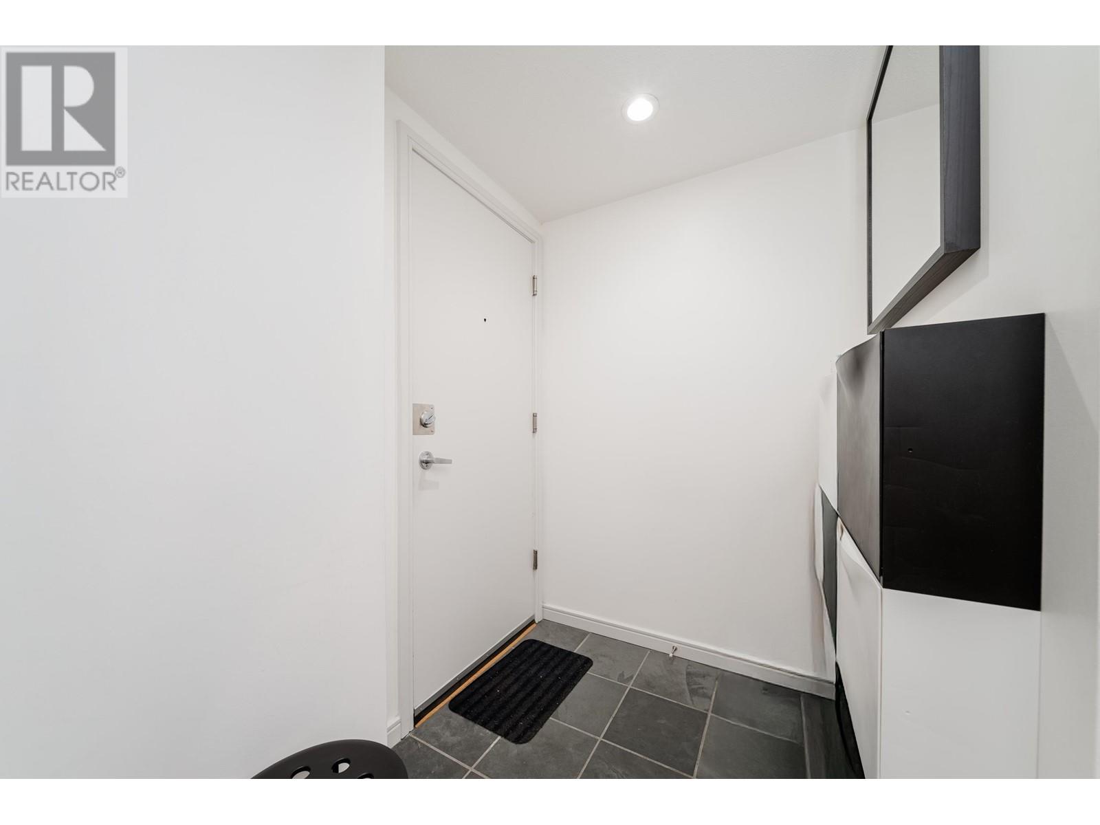 Photo 12 of 305 1068 Hornby Street, Vancouver BC
